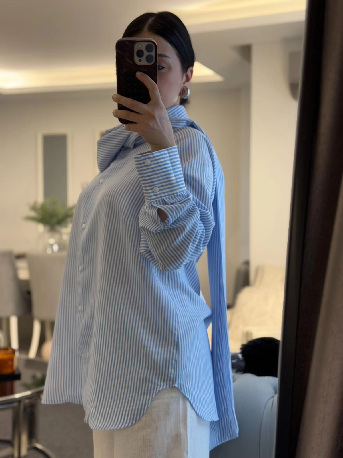 Çizgili Fularlı Gömlek